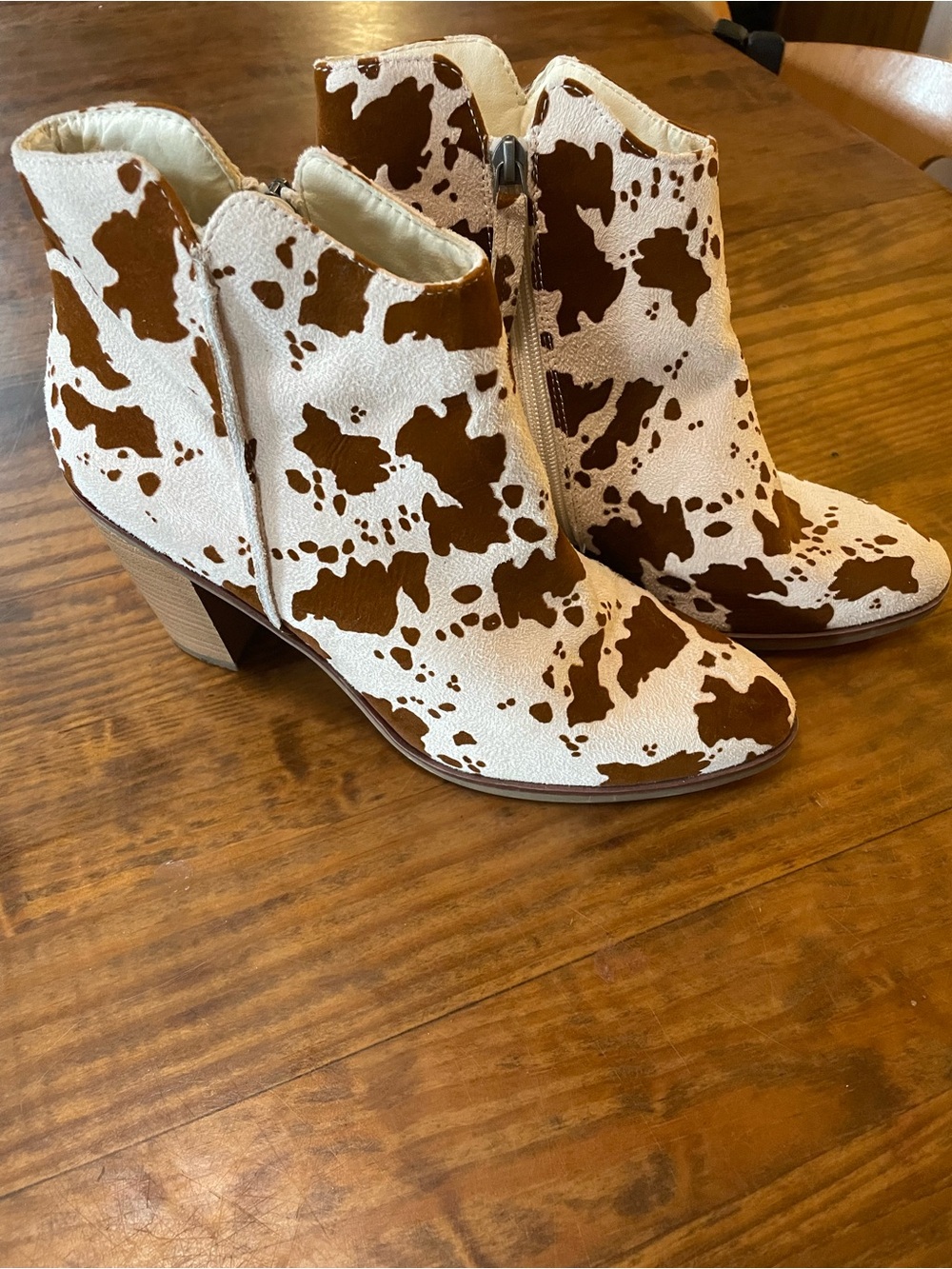 Maurice’s Faux Suede Brown Cow Print Heeled Ankle Boots, Women’s 11 western